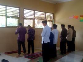 Apapun Aktivitasmu, SHOLAT Nomor Satu